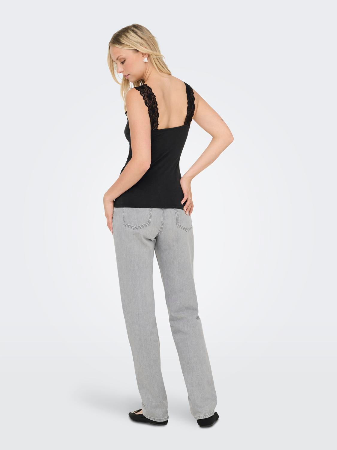 model_shot-back